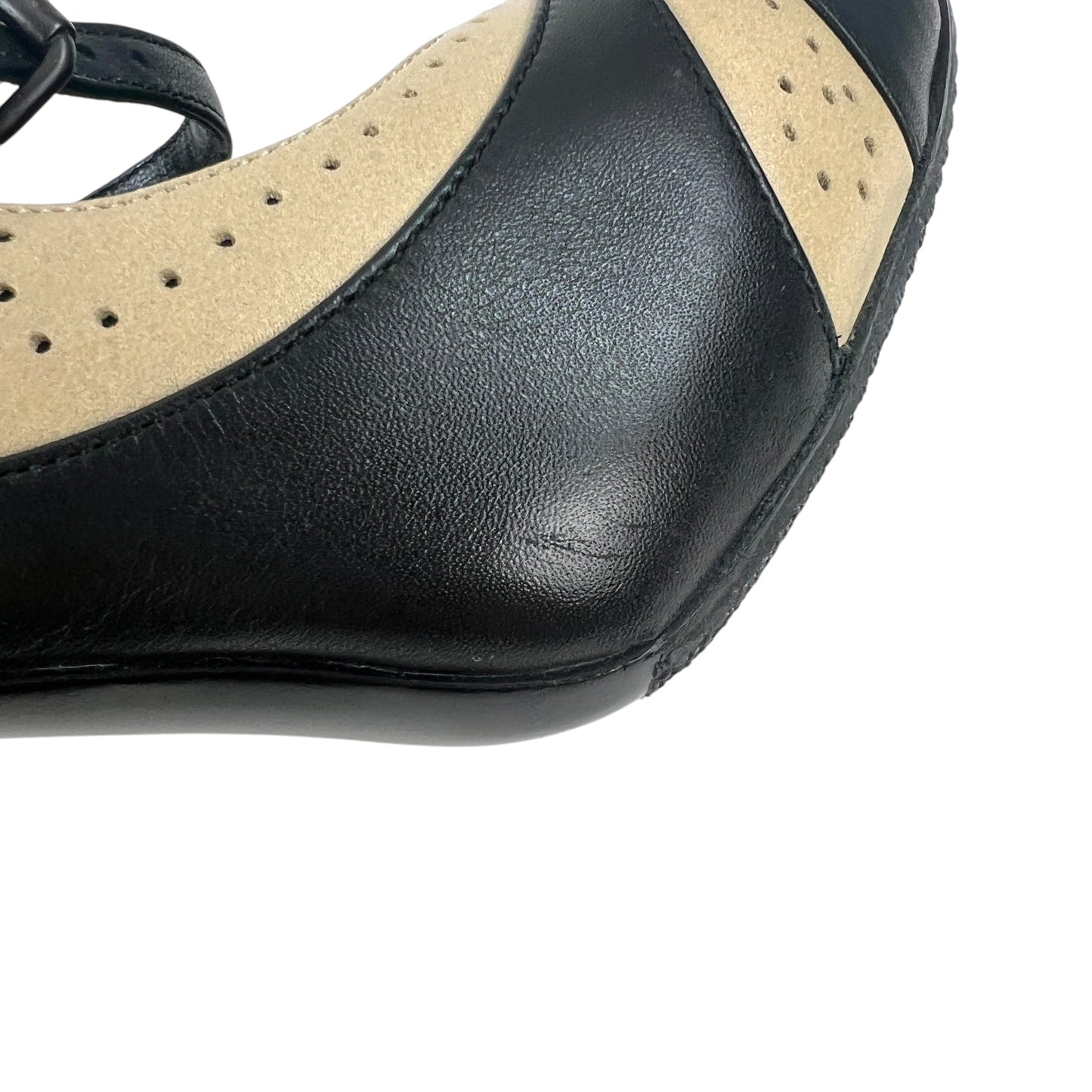 Bottega Veneta Brogue Leather Pumps