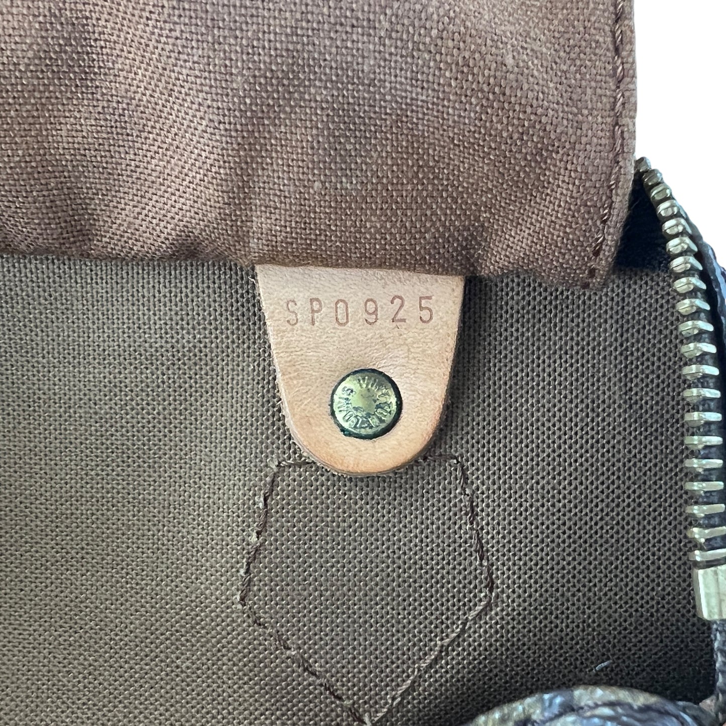 Louis Vuitton Monogram Speedy 30 Handbag