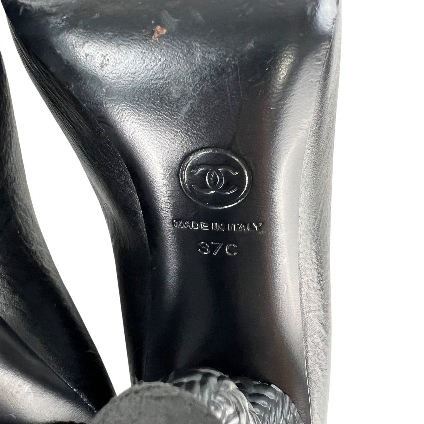 Chanel Knot Leather Pumps