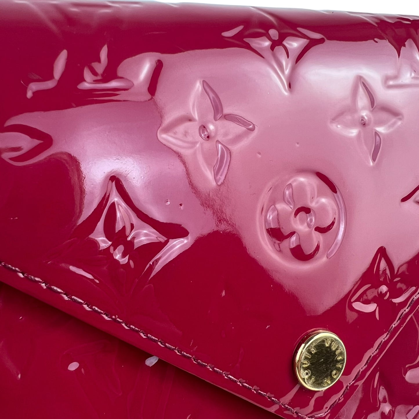 Louis Vuitton Monogram Sac Lucie Vernis Crossbody Bag