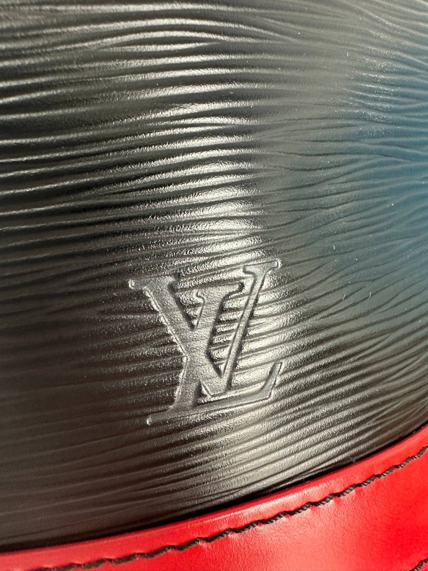 Louis Vuitton Epi Noe Bucket Bag