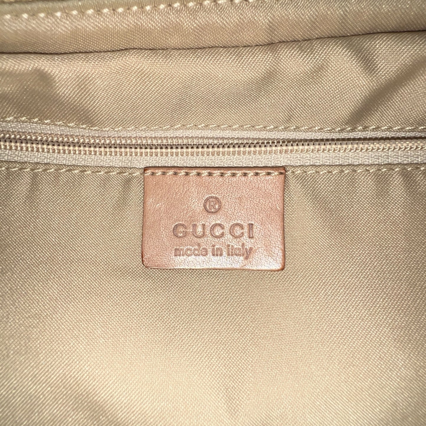 Gucci Jumbo GG Hobo Shoulder Bag