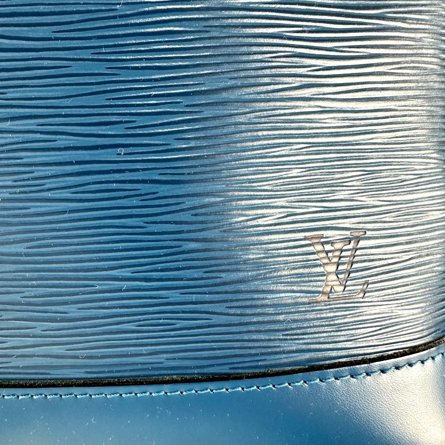 Louis Vuitton Epi Alma Handbag
