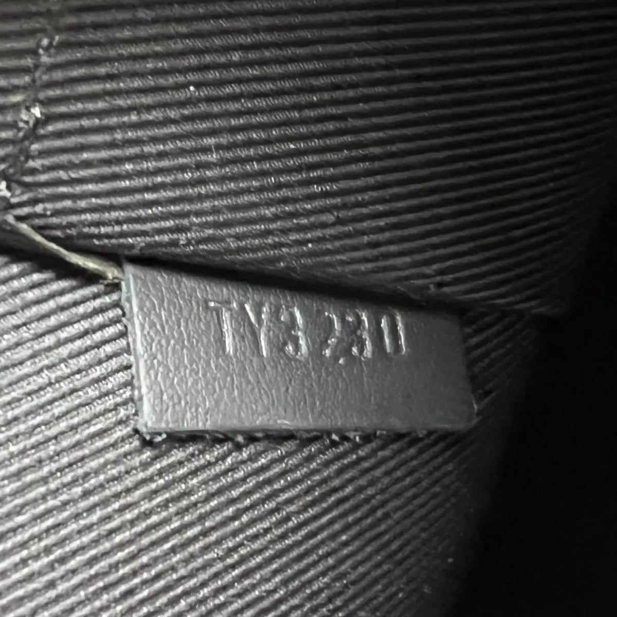 Louis Vuitton Giant Damier Bear Pochette Jour GM Clutch Bag