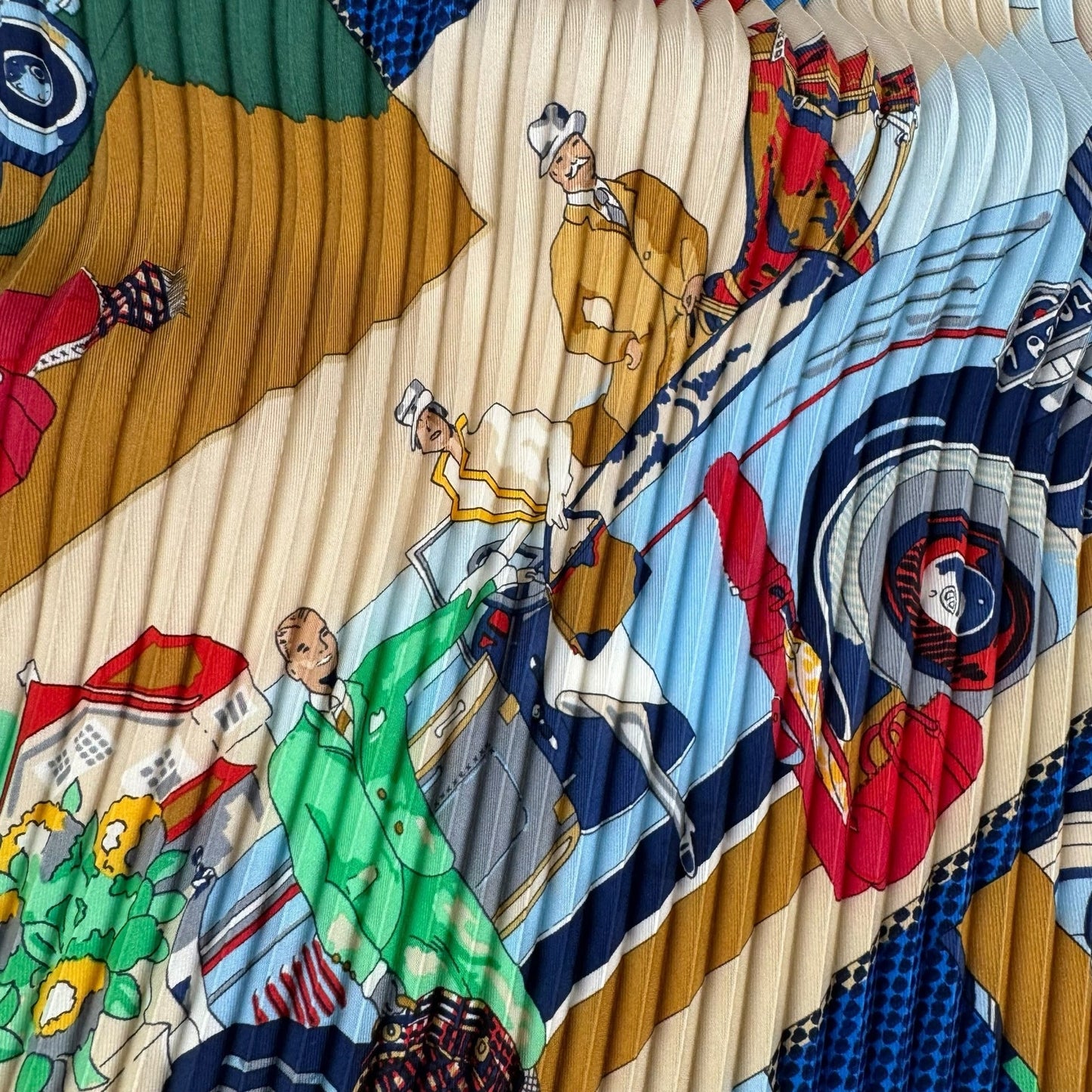 Hermès Vintage Le Carré Plissé Silk Scarf