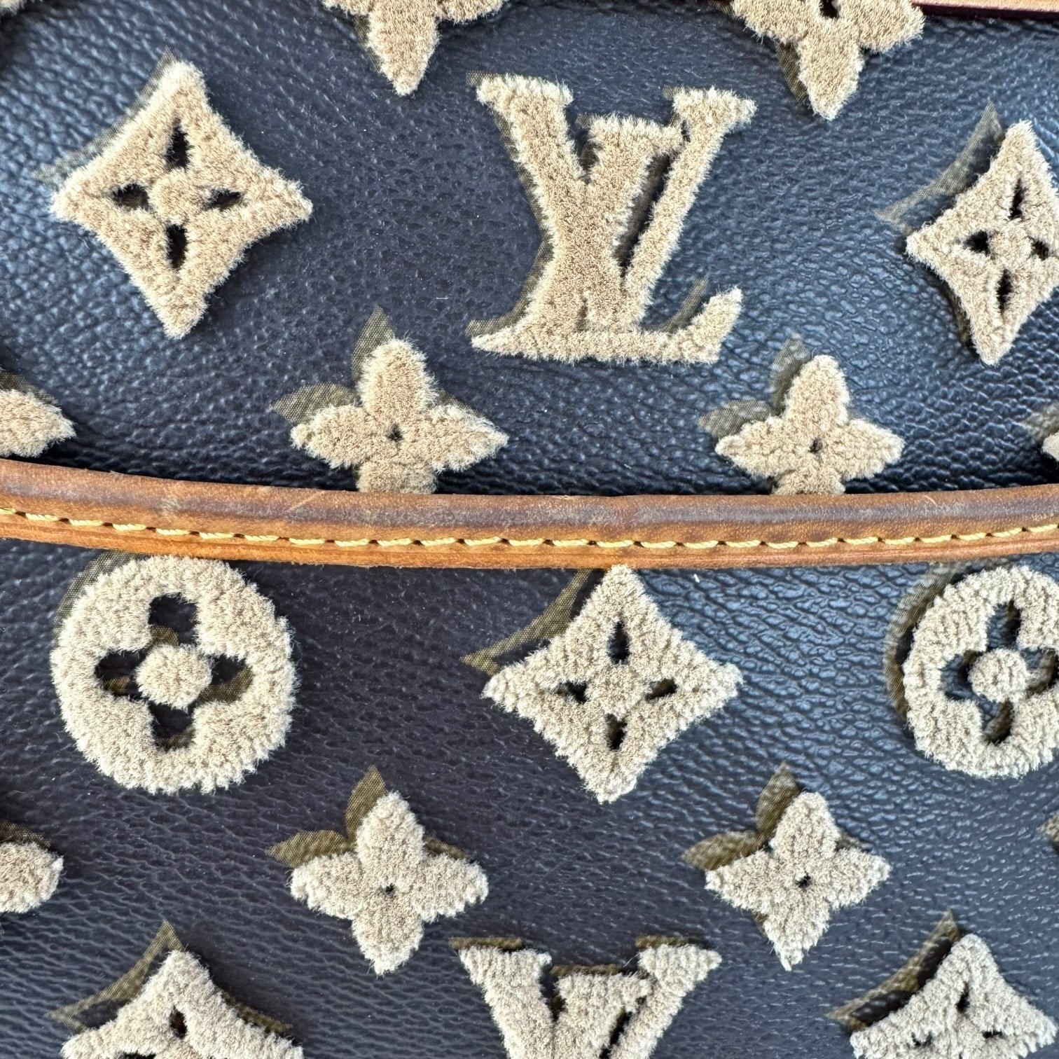 Louis Vuitton Limited Edition Monogram Tuffetage Deauville Cube Handbag
