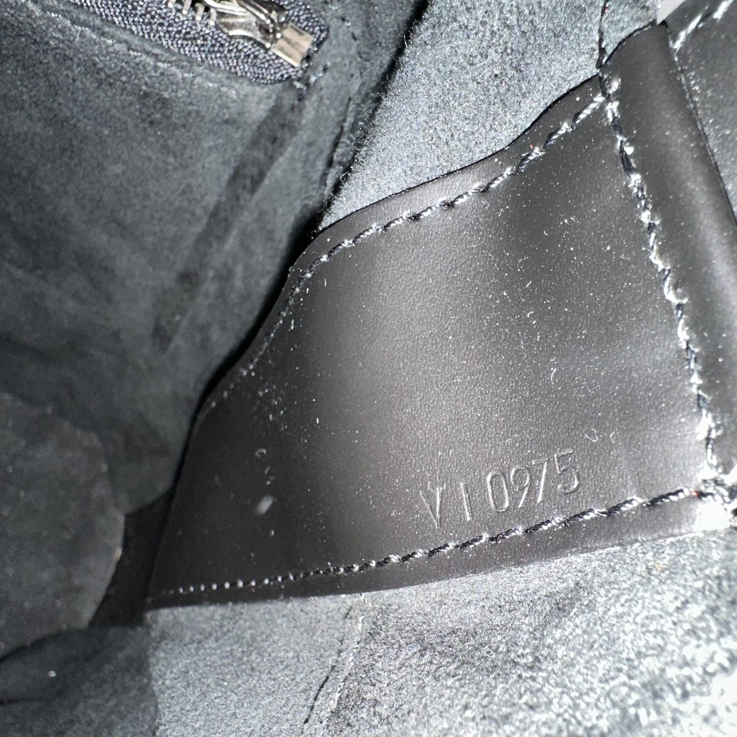 Louis Vuitton Vintage Epi Seau Handbag