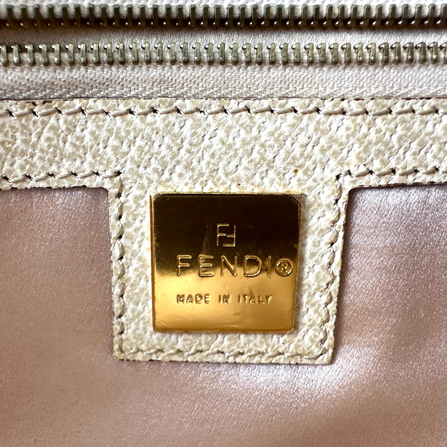 Fendi Baguette Leather Shoulderbag