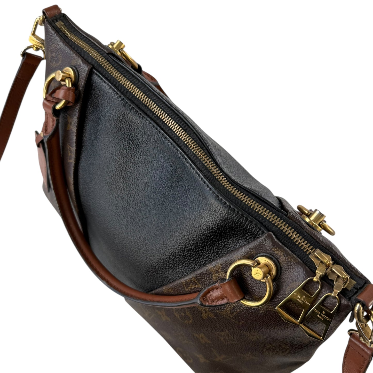 Louis Vuitton Monogram V Tote MM Shoulder Bag