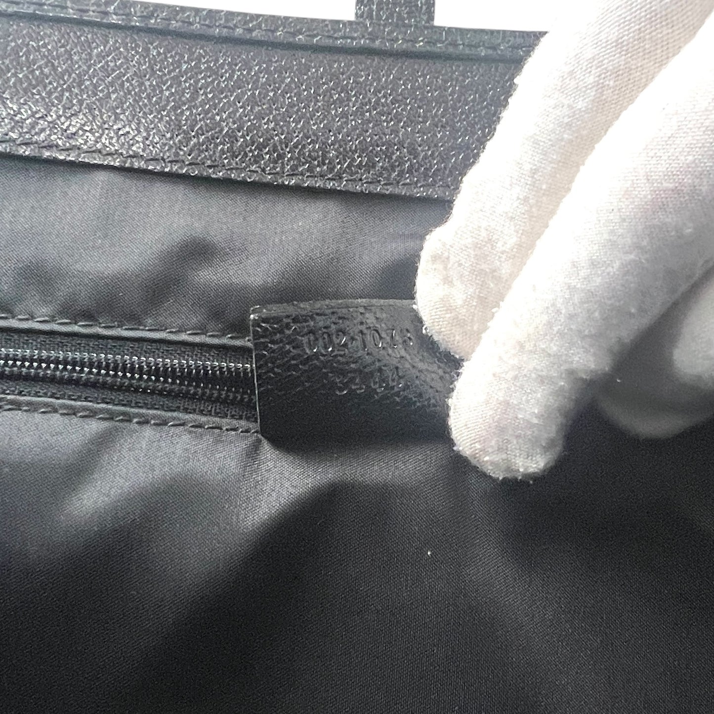 Gucci Vintage Leather Shoulder Bag