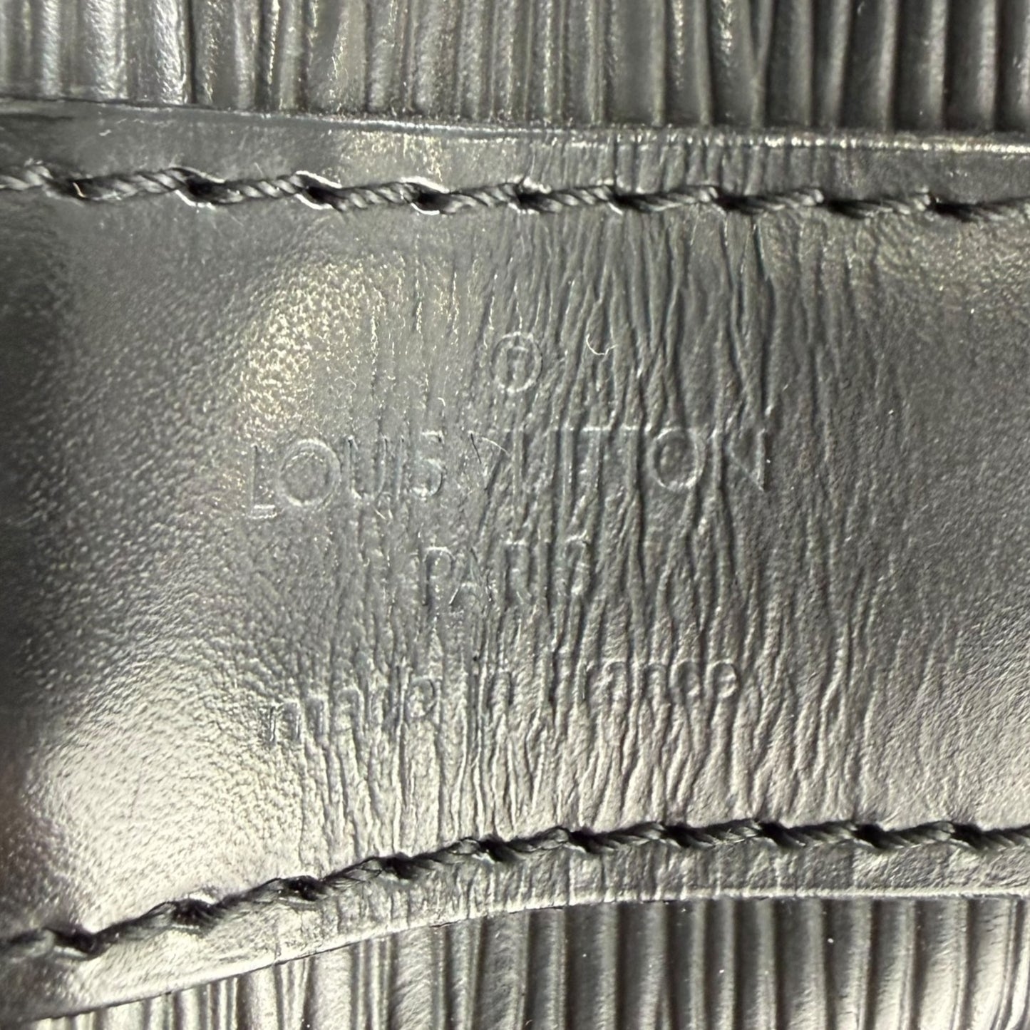 Louis Vuitton Epi Leather Sac De Paul Bucket Shoulder Bag