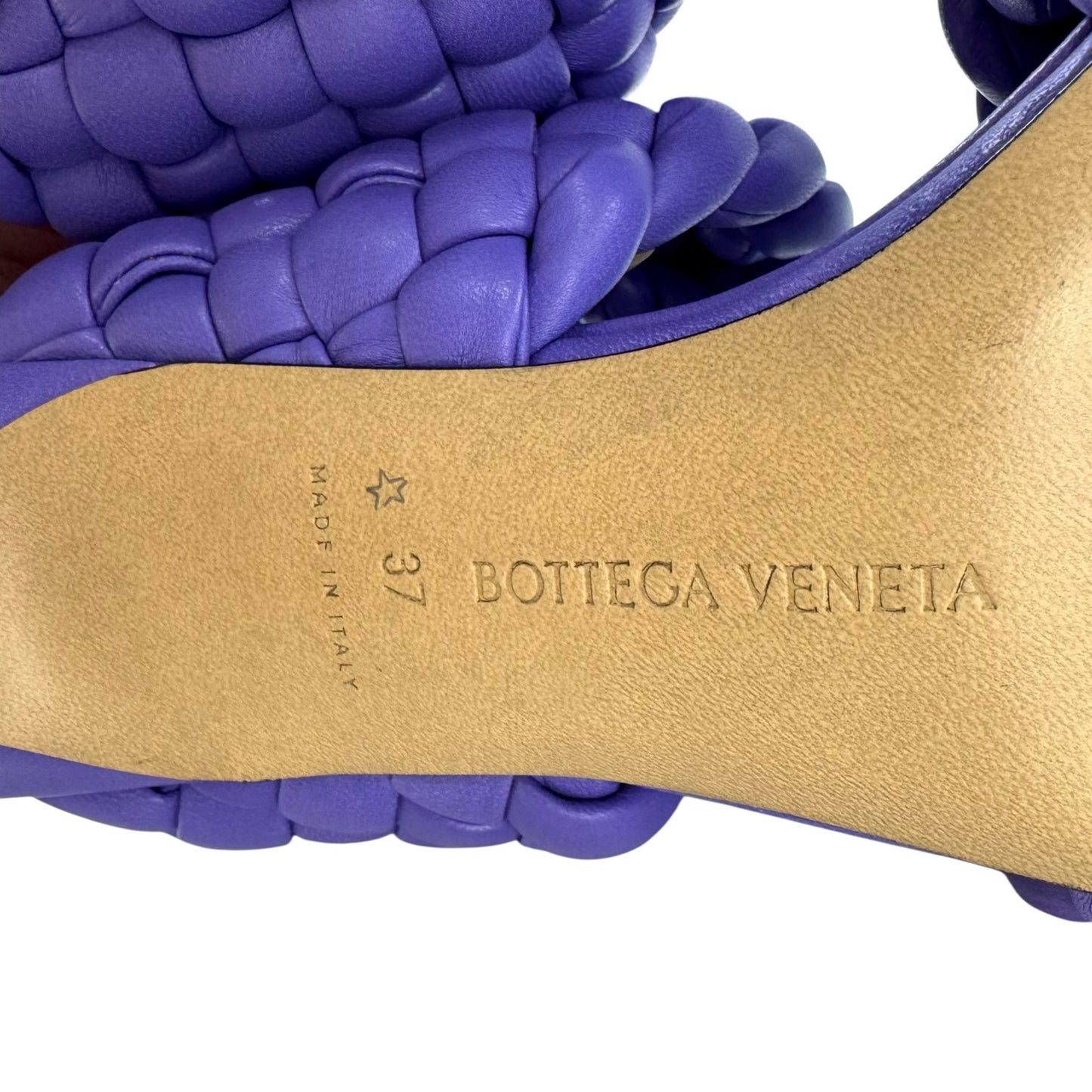 Bottega Veneta Padded Curve Leather Heels